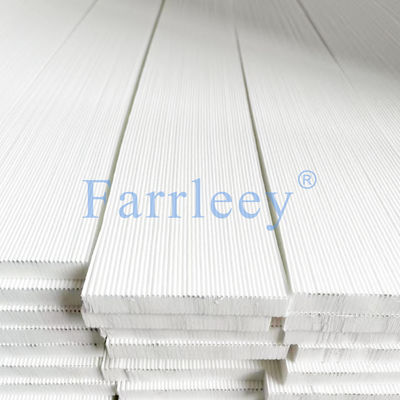 คุณภาพ 170 กรัม/ม2 สปันบอนด์พอลีเอสเตอร์ที่มีผนัง PTFE สําหรับเครื่องเก็บฝุ่นอุตสาหกรรม โรงงาน